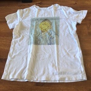 Old Navy short sleeve graphic tee in size S (6-7)